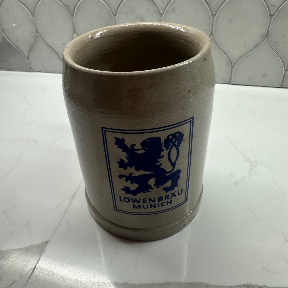 Lowenbrau Munich German Beer Stein Mug 0.5L Stoneware Grey Blue Made in Germany